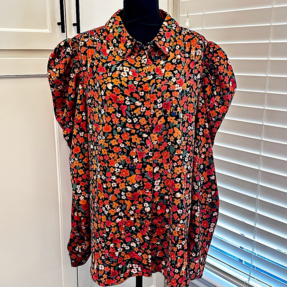 First Love ladies fall blouse 3xl. NWT